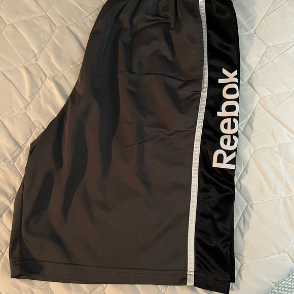 Men’s XL Reebok gym shorts - Picture 3 of 3